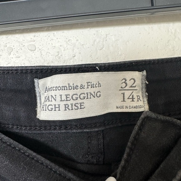 Abercrombie & Fitch High Rise Jean Legging - Picture 8 of 10